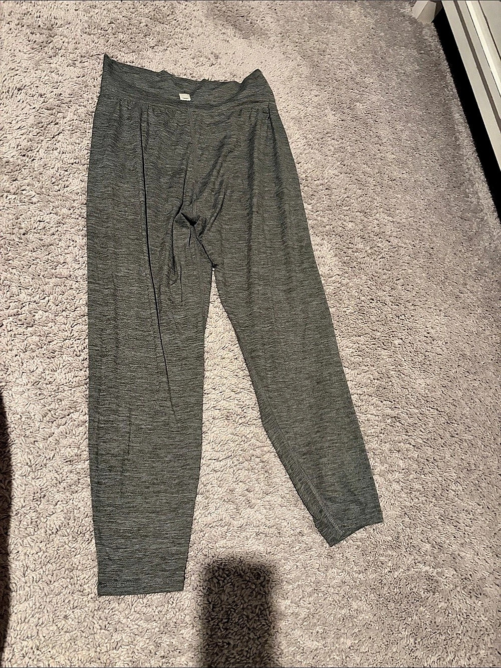 Vuori Women's Gray Leggings Small Like New